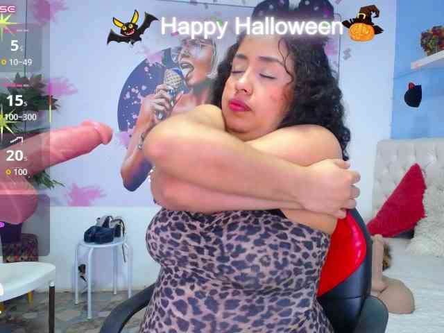 cristal-horny19