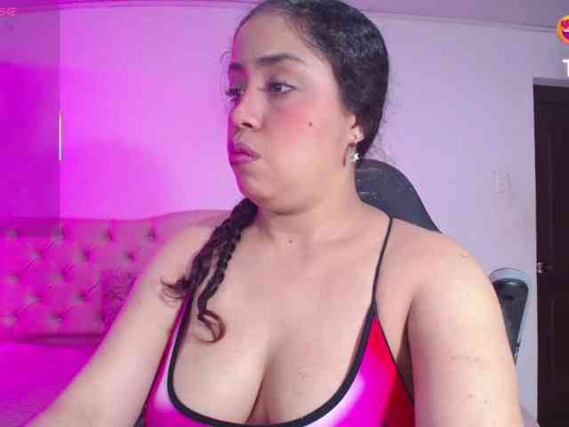 cristal-horny19 webcam