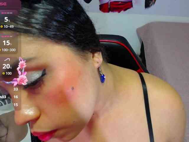 cristal-horny19