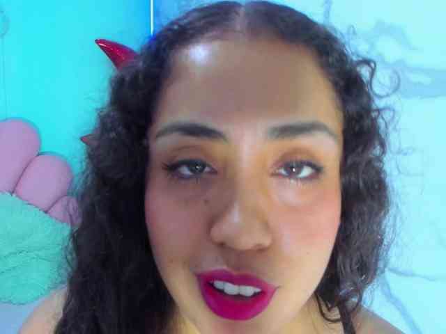 cristal-horny19 webcam