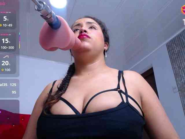 cristal-horny19