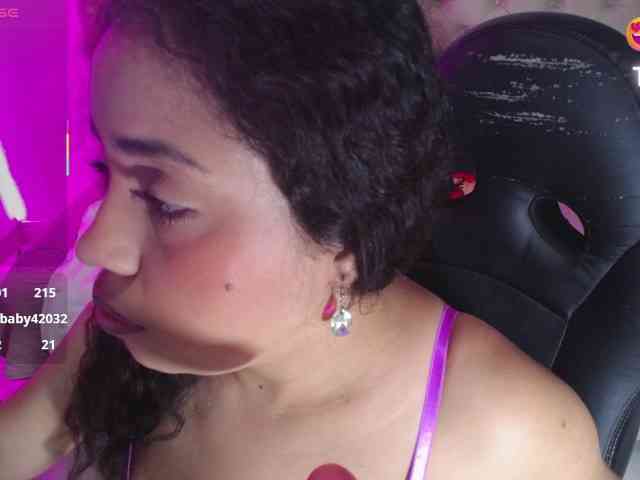 cristal-horny19