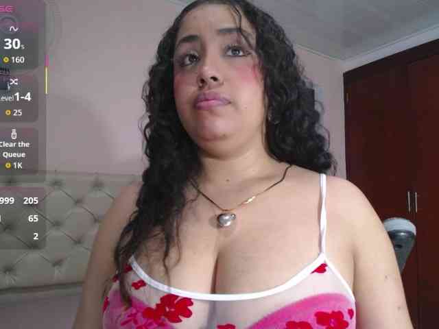 cristal-horny19