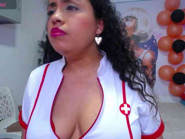 cristal-horny19