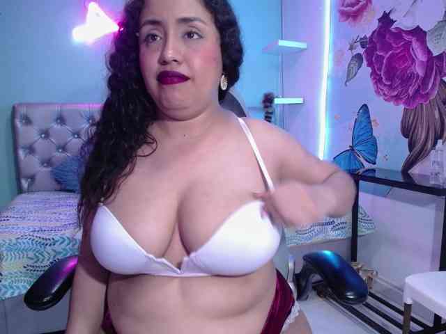 cristal-horny19 webcam