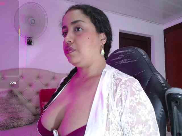 cristal-horny19 webcam