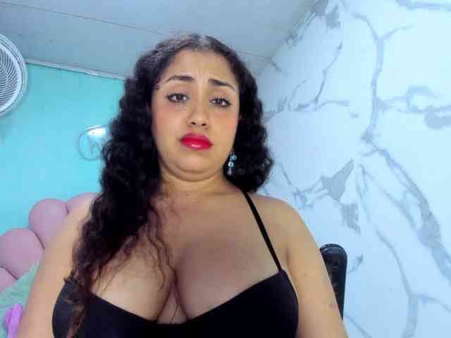 cristal-horny19 webcam