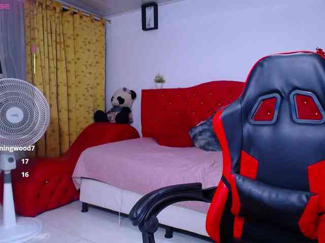 cristal-horny19 webcam
