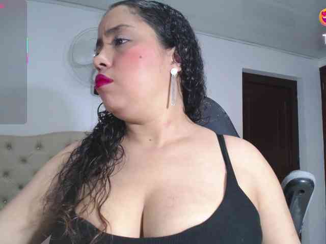 cristal-horny19 webcam