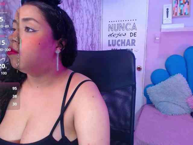 cristal-horny19