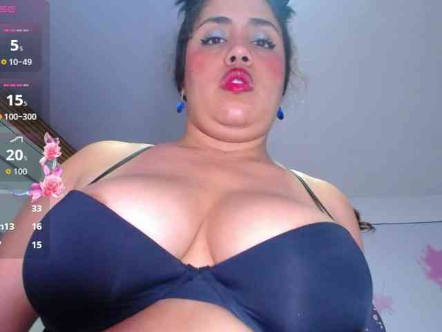 cristal-horny19