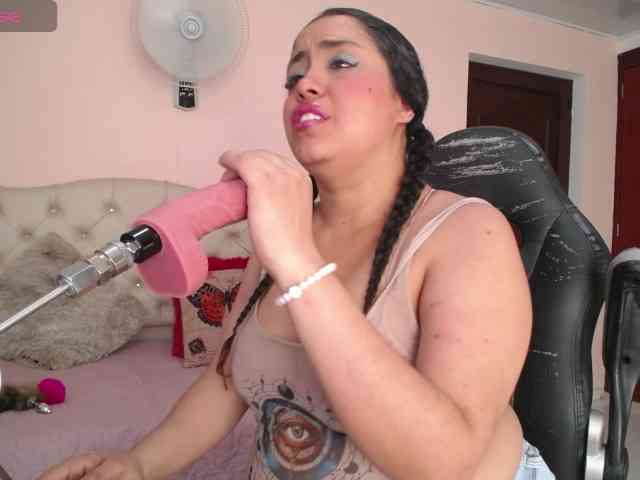 cristal-horny19