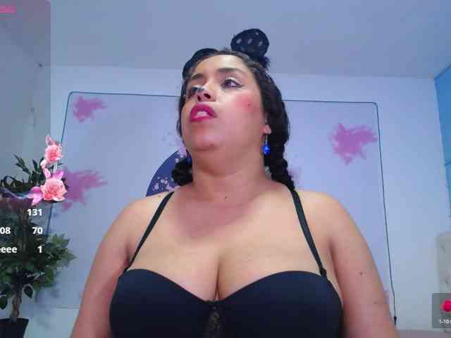 cristal-horny19
