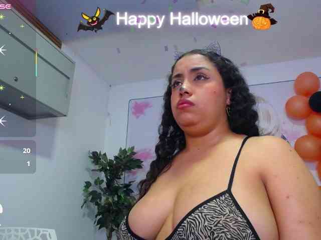 cristal-horny19