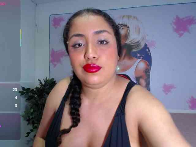 cristal-horny19