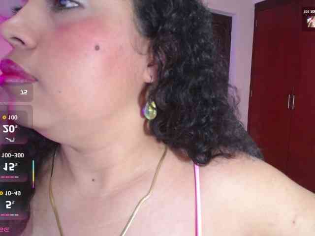 cristal-horny19