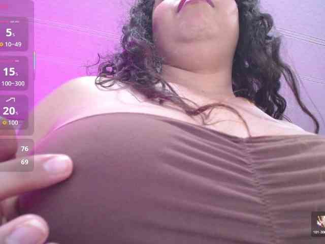 cristal-horny19