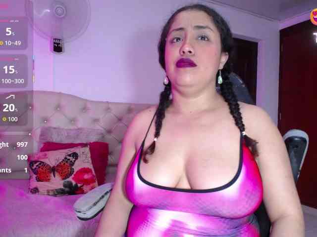 cristal-horny19