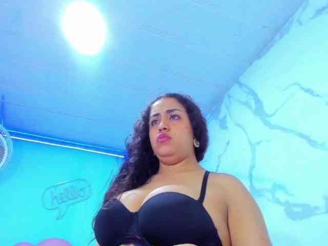 cristal-horny19 webcam