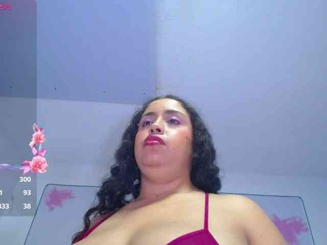 cristal-horny19
