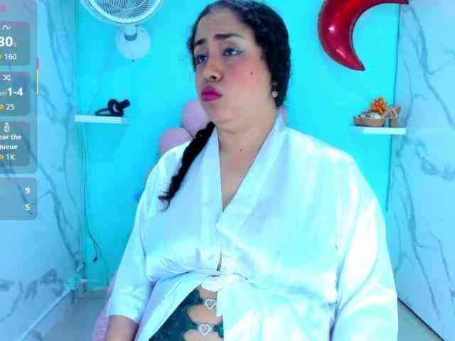 cristal-horny19
