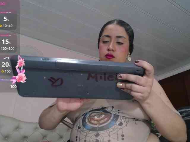 cristal-horny19 webcam