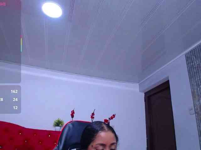 cristal-horny19 webcam