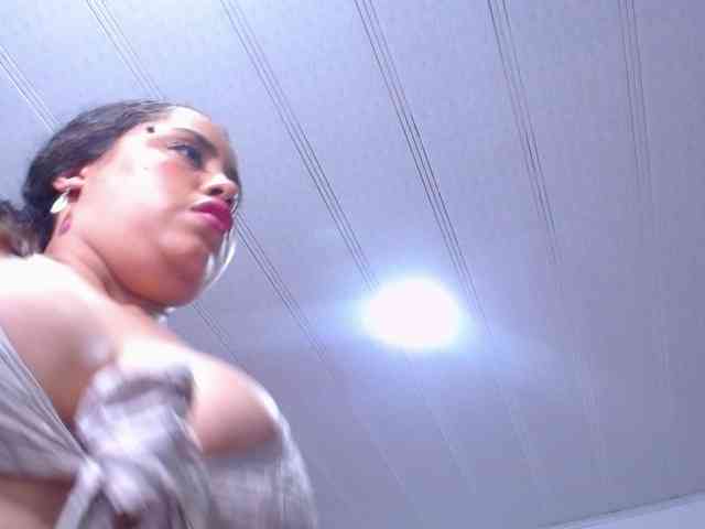 cristal-horny19 webcam