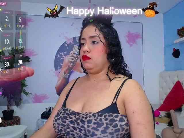 cristal-horny19