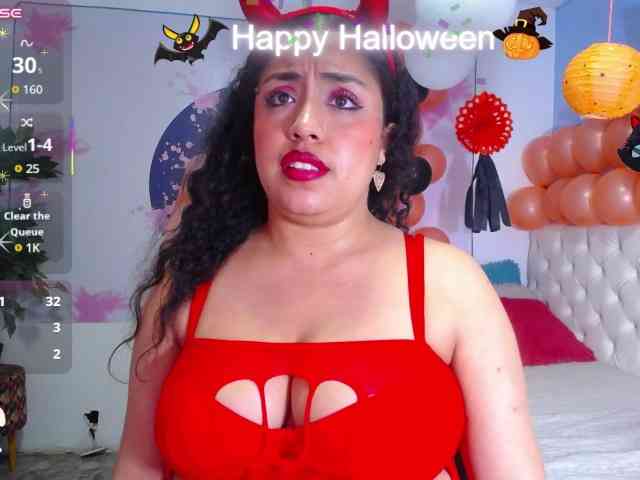 cristal-horny19
