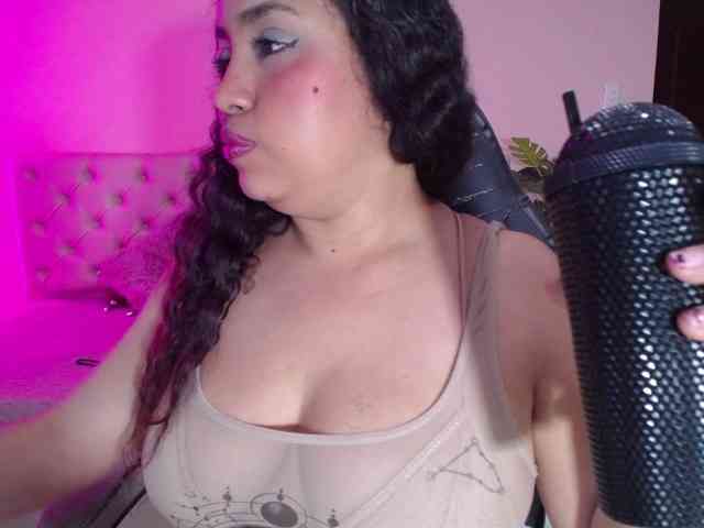 cristal-horny19