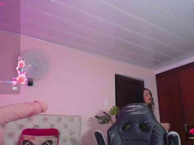 cristal-horny19