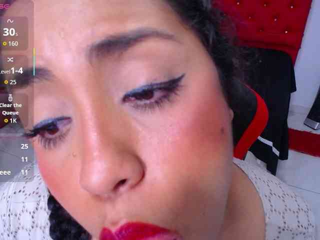 cristal-horny19 webcam