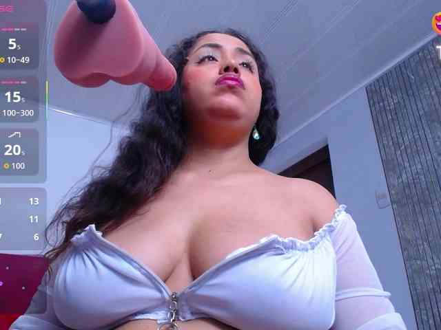 cristal-horny19