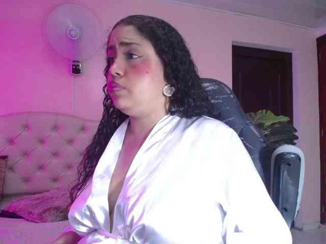 cristal-horny19