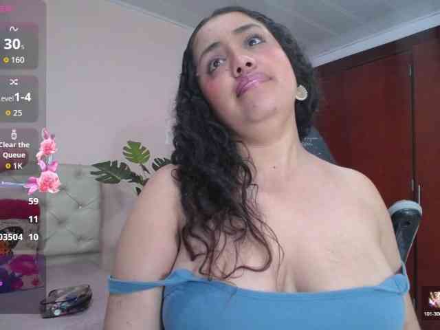 cristal-horny19