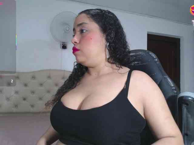 cristal-horny19