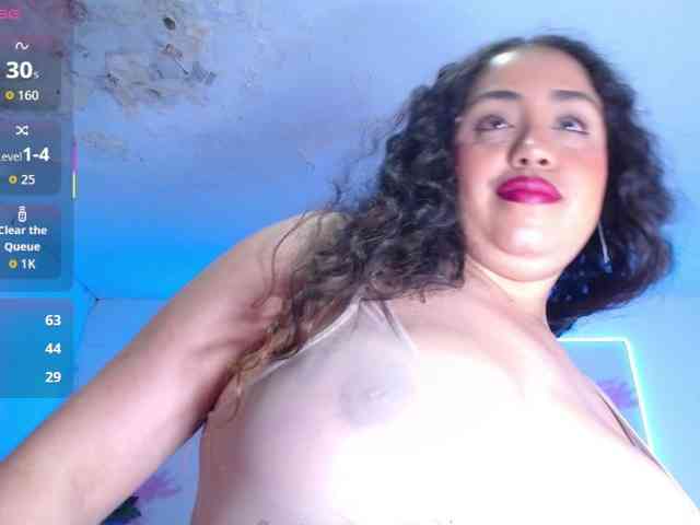 cristal-horny19