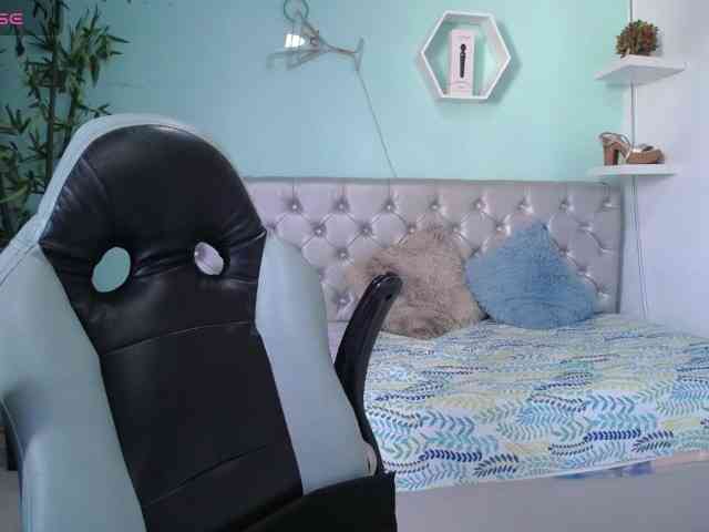 cristal-horny19 webcam