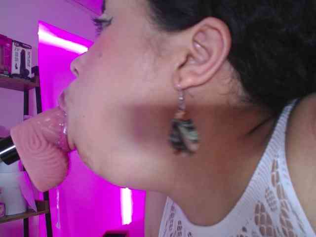 cristal-horny19 webcam