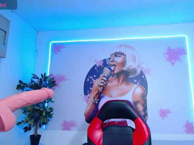 cristal-horny19 webcam