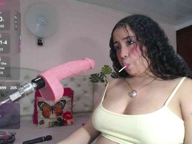 cristal-horny19