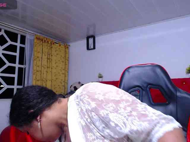 cristal-horny19 Live Webcam on BongaCams