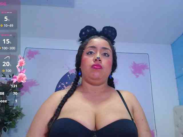 cristal-horny19