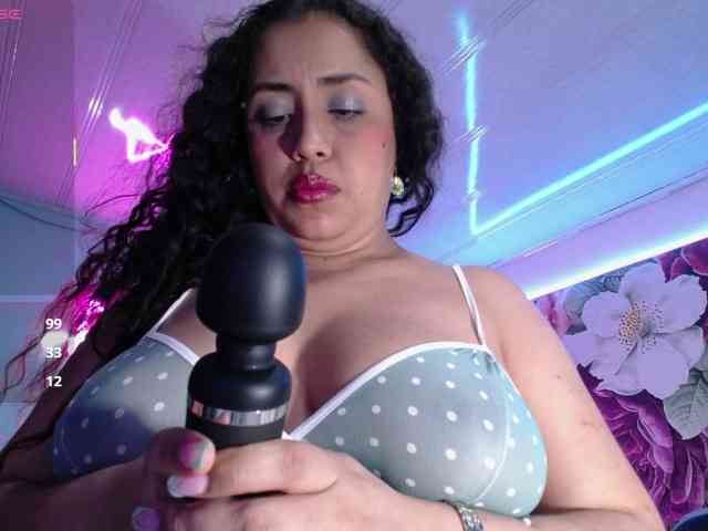 cristal-horny19