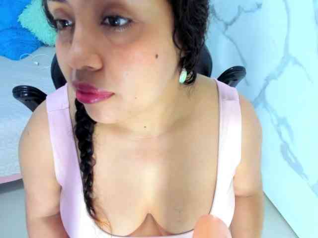 cristal-horny19 webcam
