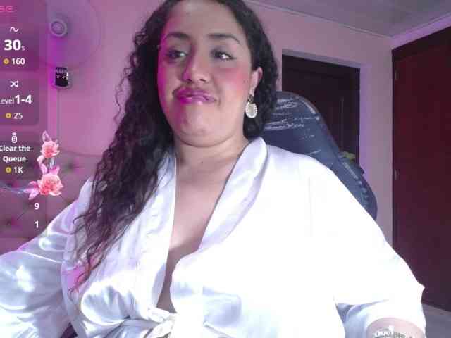 cristal-horny19