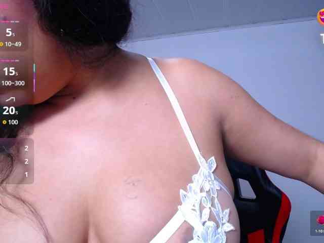 cristal-horny19