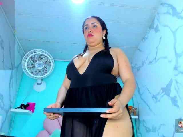 cristal-horny19 webcam