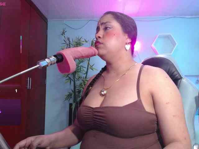 cristal-horny19 webcam
